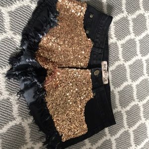NEW REVERSE DENIM SHORTS